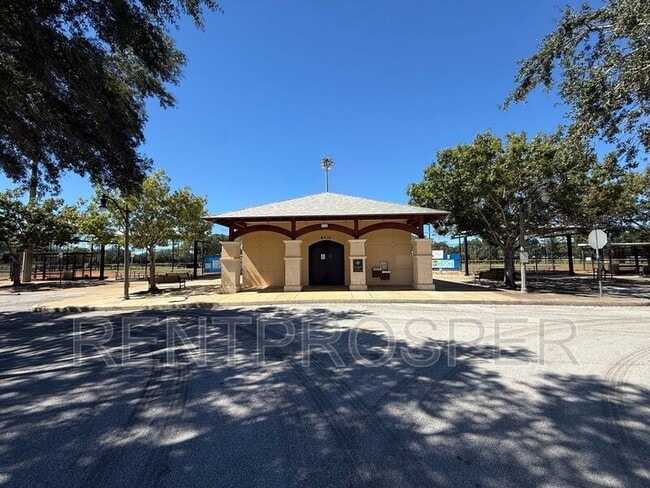 Building Photo - 8340 Le Mesa St