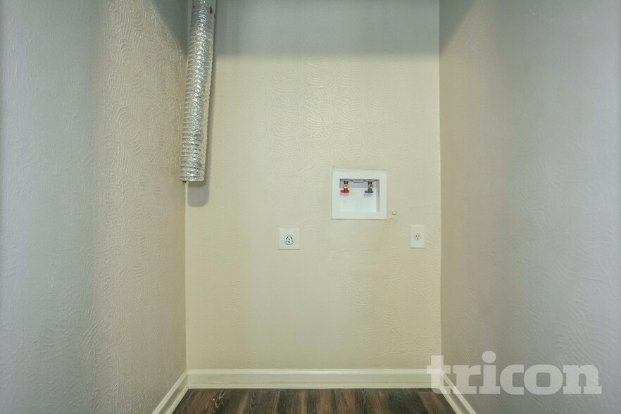 Building Photo - 12119 Fawnway Dr