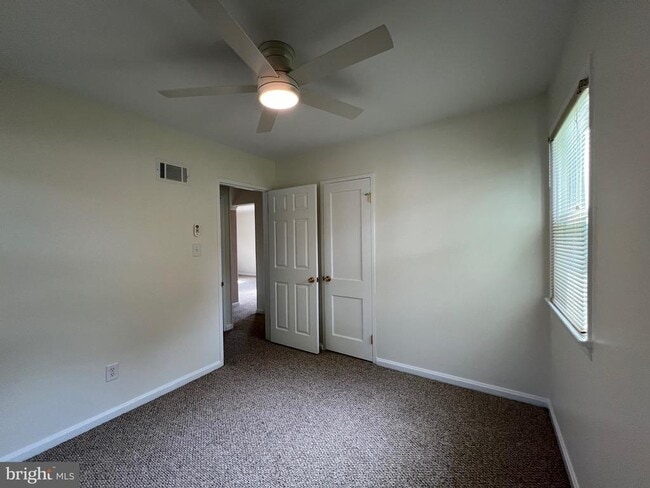 Building Photo - 5626 Tremont Dr