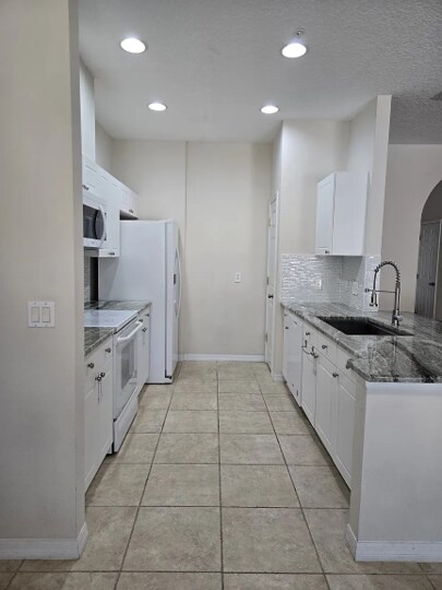 Building Photo - 632 Pinebranch Cir