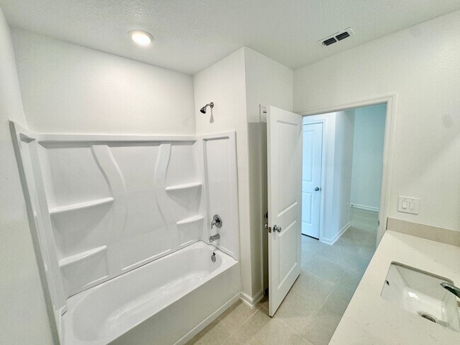 Building Photo - Be the First to Live Here | Stunning New Construction Home in Hidden Ridge