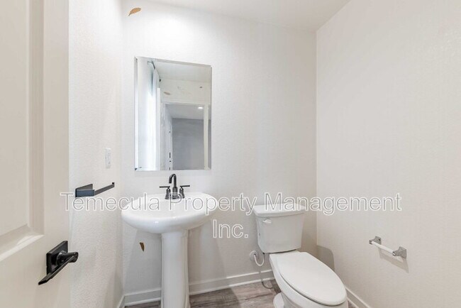 Building Photo - 28245 Digger Ln