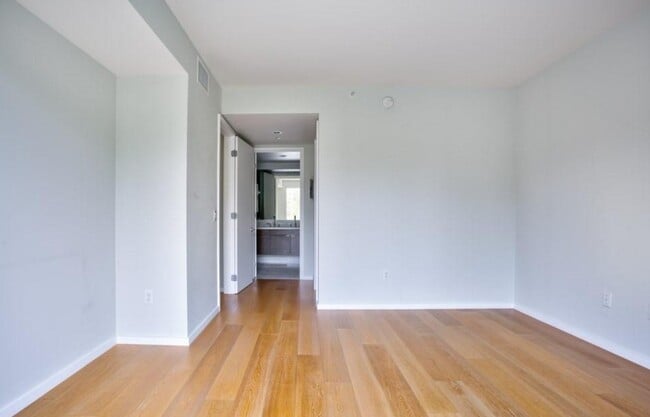 Building Photo - 1705-1725 Ocean Ave