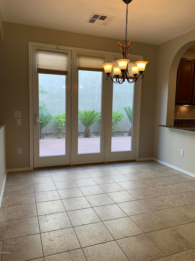 Building Photo - 3854 E Sabra Ln