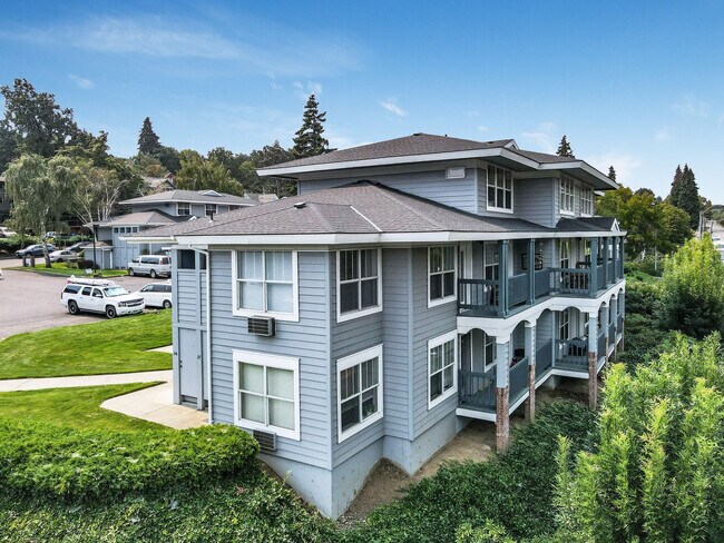 Building Photo - 714 Cascade Ave