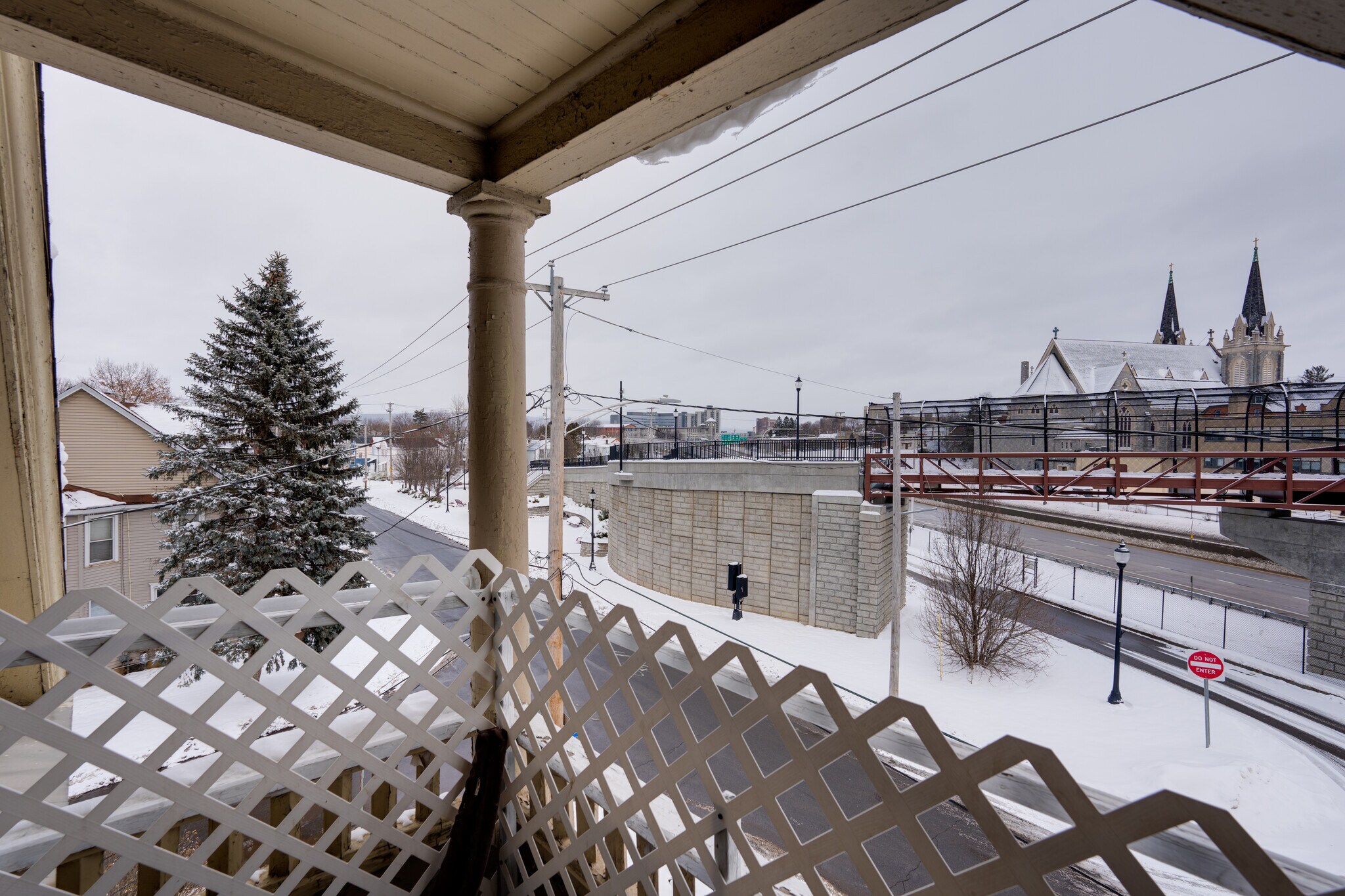 Building Photo - 1102 Sunset Ave