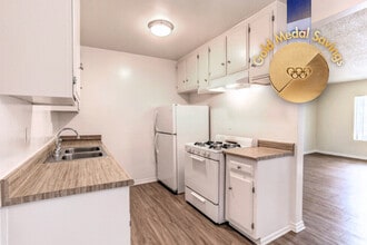 2 BR , 1 BA - Kitchen - Petrol East