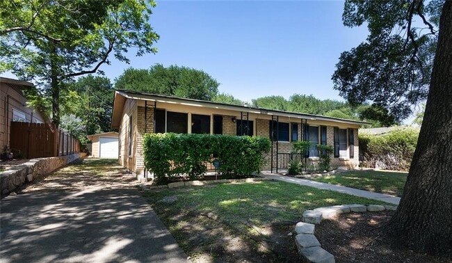 Building Photo - 2110 Westover Rd