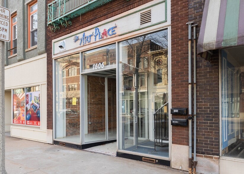 Building Photo - 1606 2nd Ave