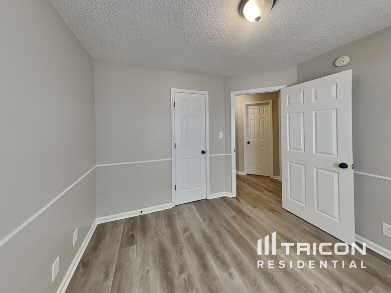 Building Photo - 3261 Tabby Dr