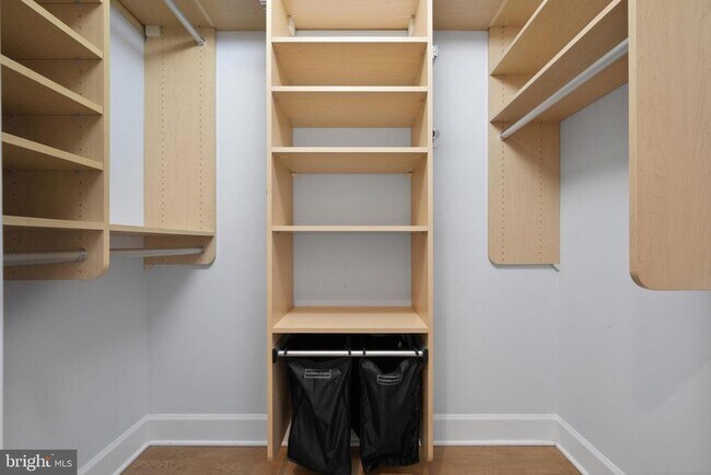 Building Photo - 3600 S Glebe Rd