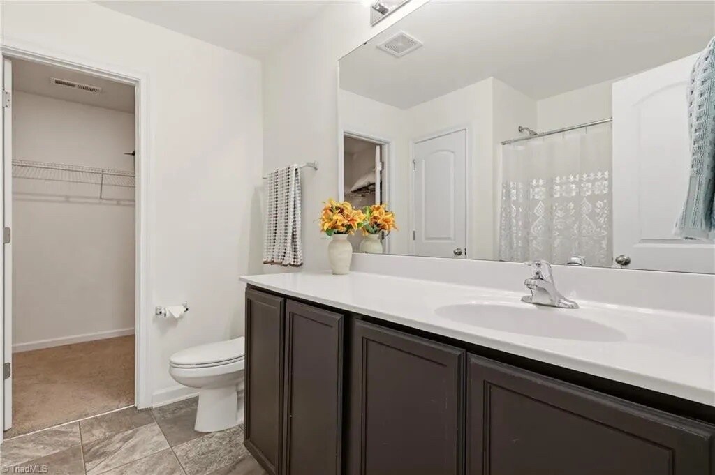 Building Photo - Room in House on Ransom Trace Ct