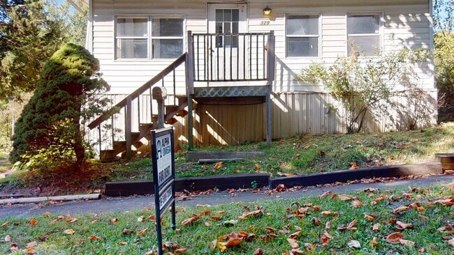 Building Photo - 3 bedroom, 1 1/2 bath in Mansfield!