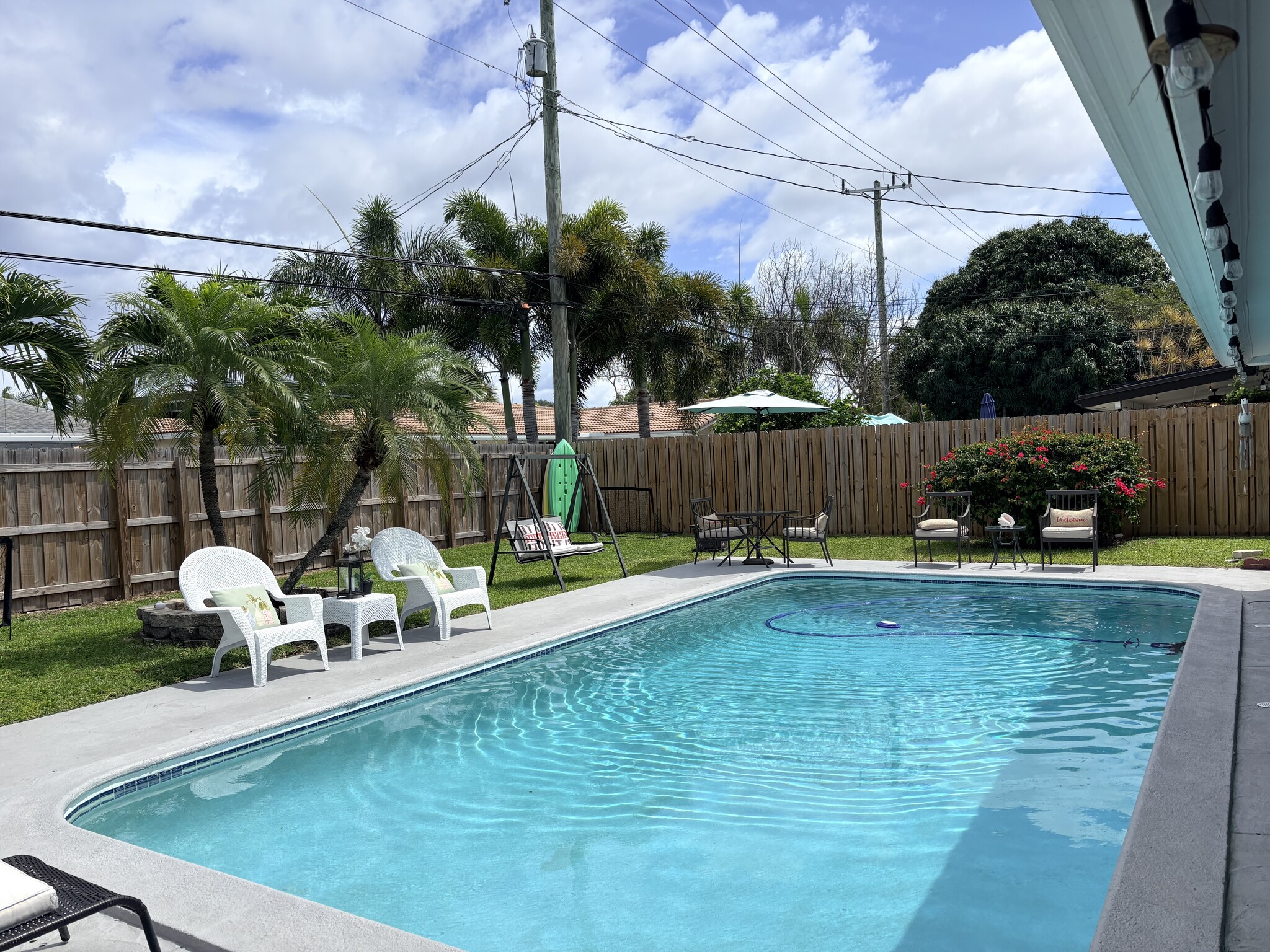 Mambo House - 5770 NE 18th Ave