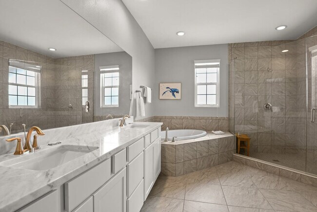 Building Photo - 132 Mediterranean Way