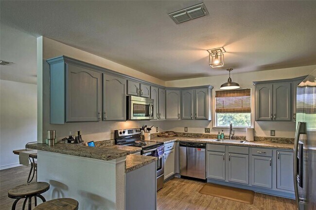 Building Photo - 416 Turtle Ln