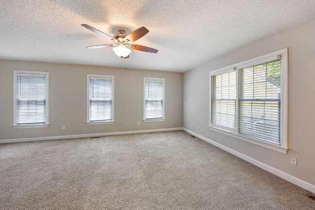 Building Photo - 103 Tarpley Way