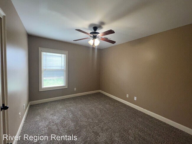 Building Photo - 5 br, 3 bath House - 430 Stone Park Boulevard