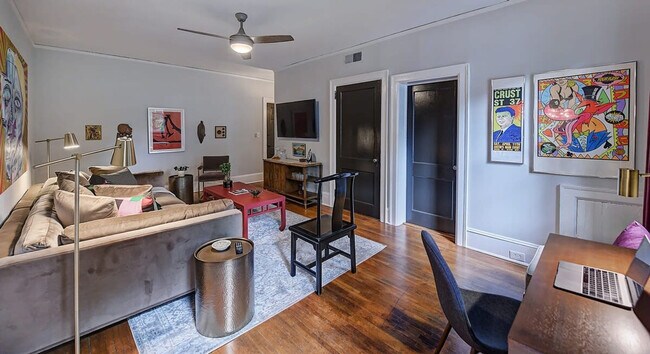 Building Photo - 518 Lamar Ave