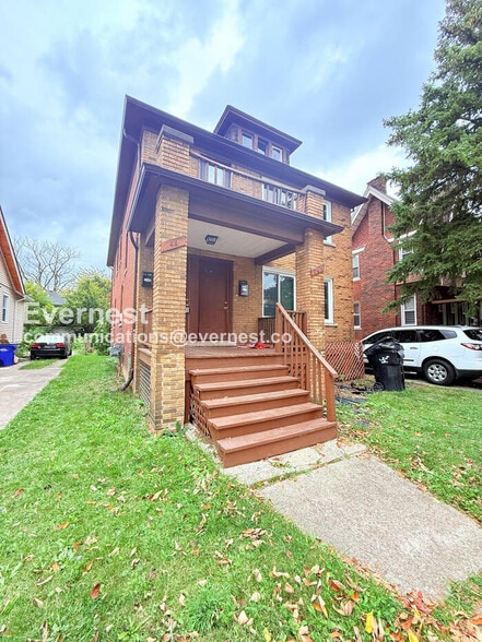 Building Photo - 3498 Haverhill St