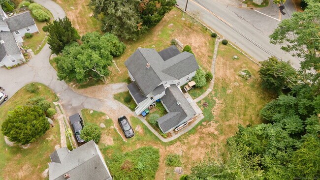 Building Photo - 274 Bloomingdale Rd