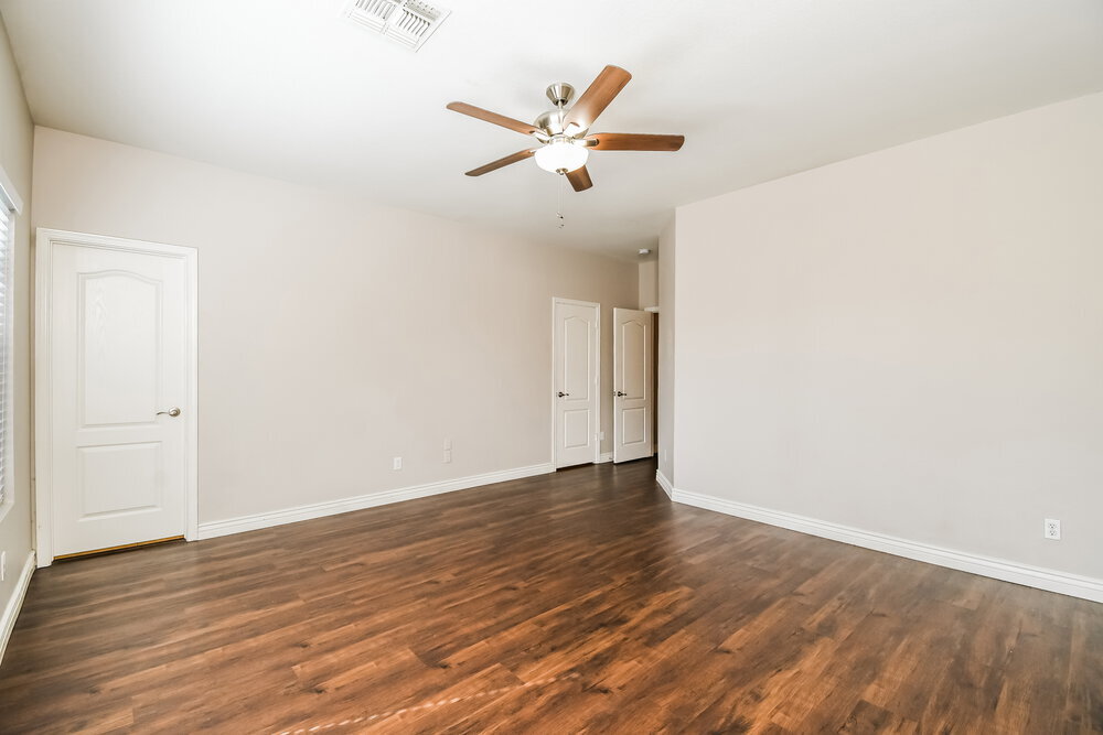 Building Photo - 631 E Renegade Pl