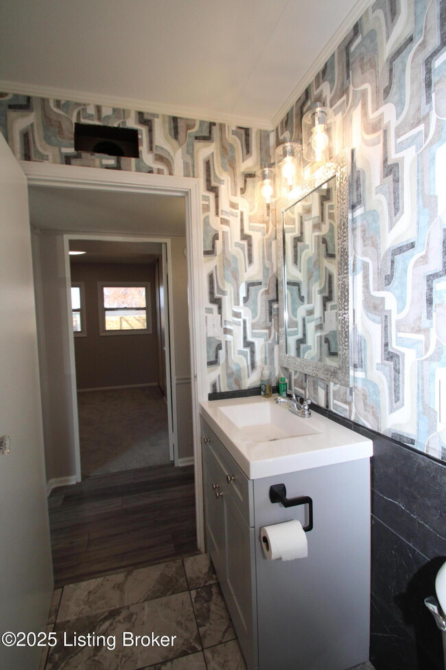 Building Photo - 226 Flamingo Dr