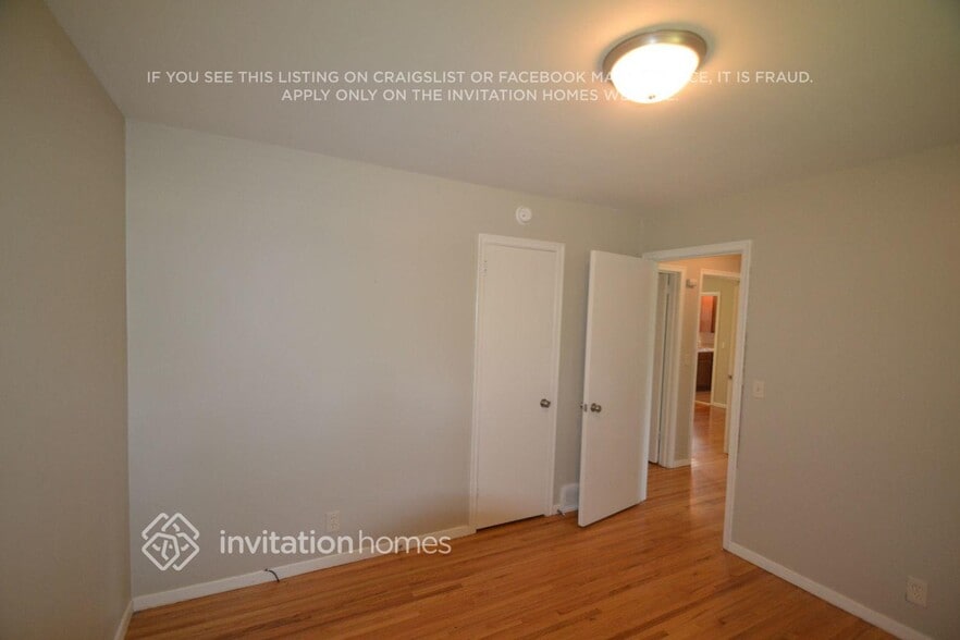 Building Photo - 7101 Hartkopf Ln