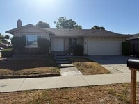 Building Photo - 4 bedroom Blossom Valley Home