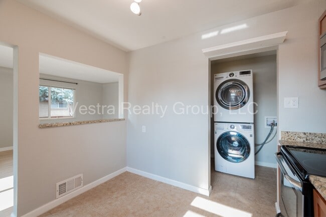 Building Photo - 3680 Grape St