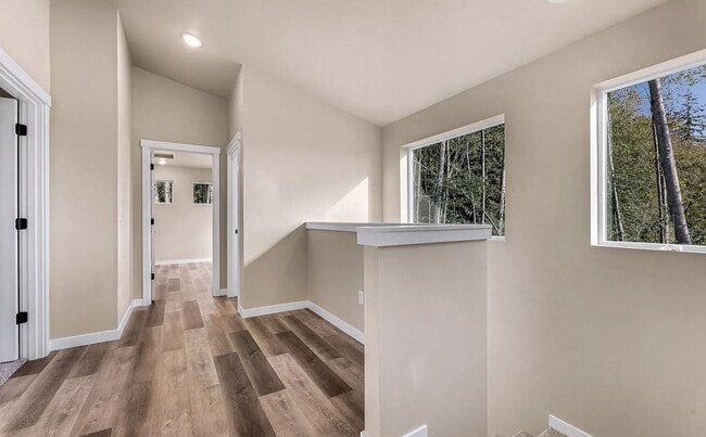 Building Photo - Newer 3 Bedroom, 2.25 Bathroom!