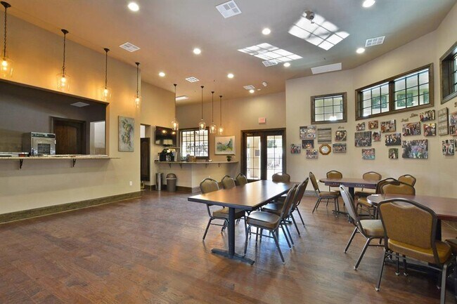 Building Photo - 106 Bella Toscana Ave