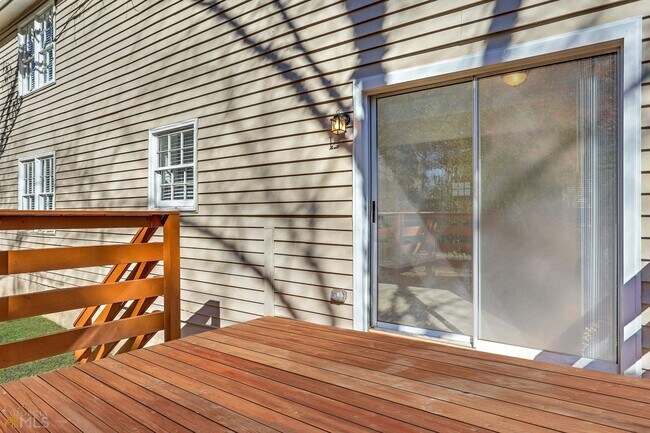 Building Photo - 2991 Brooks Dr