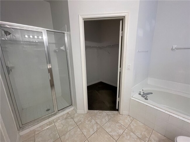 Building Photo - 865 10th Dr