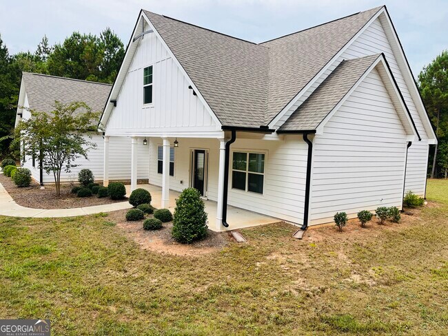 Building Photo - 1417 Rock House Rd