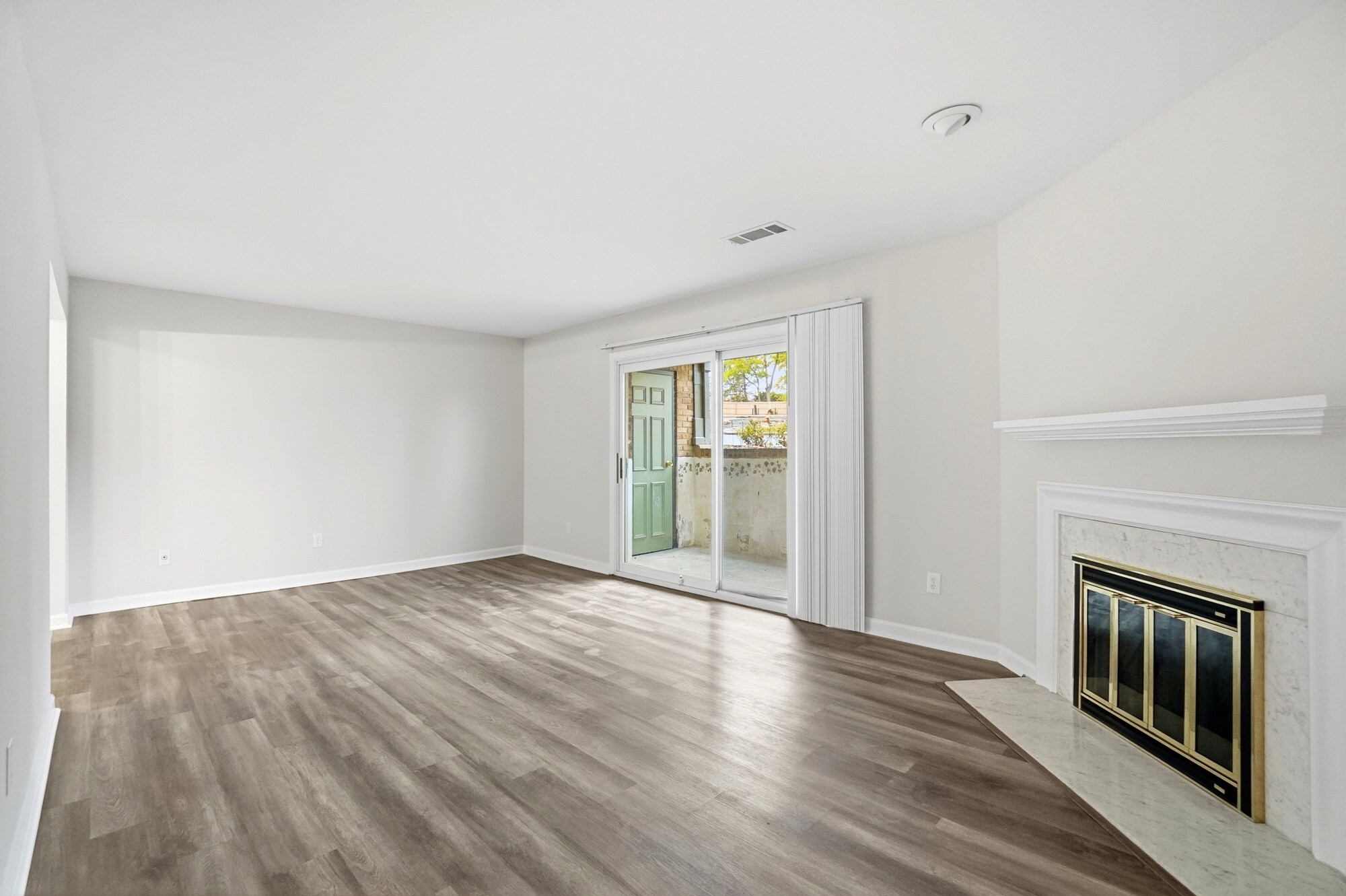 Building Photo - 9760 Bunker Hill Ln