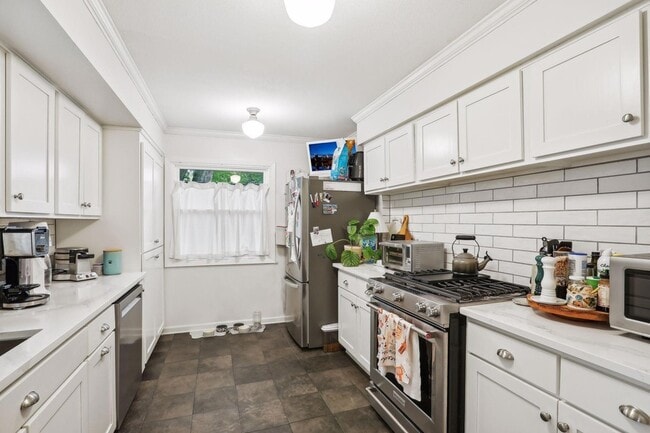 Building Photo - 4237 Ottawa Ave S