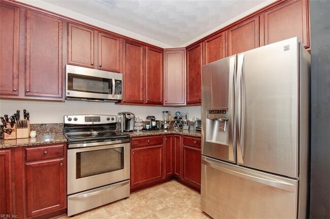 Building Photo - Glenwood Single family 4 bedroom 3.5 Baths
