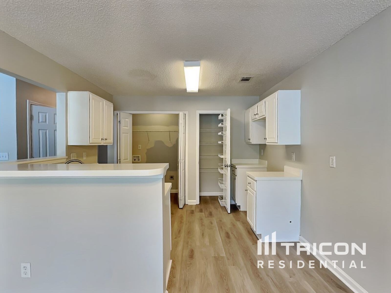 Building Photo - 4151 Ravenwood Ct