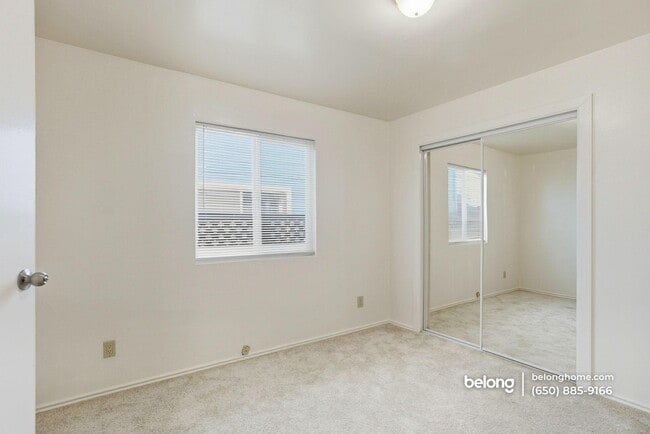 Building Photo - 210 N Delaware St