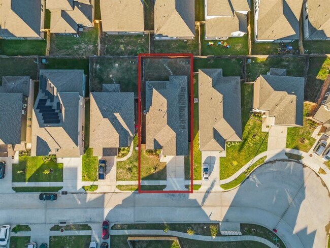 Building Photo - 15111 Longleaf Frst Dr