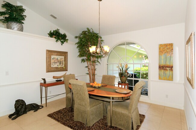 Building Photo - 469 Carica Rd