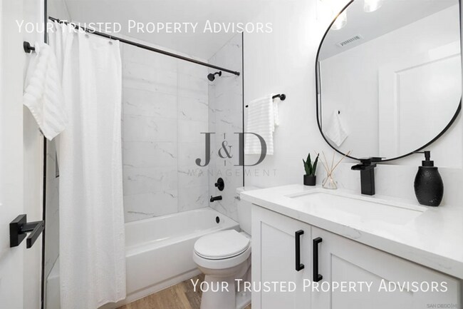 Building Photo - 6750 N Elman St