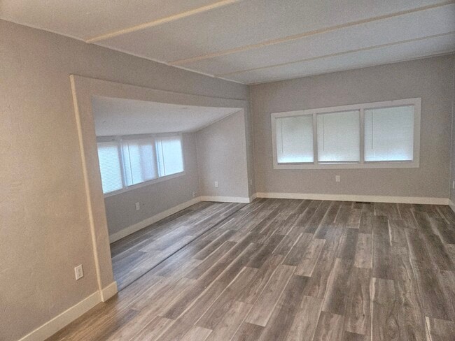 Building Photo - 79 Driftwood St