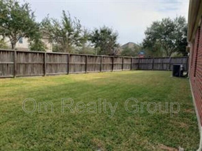 Building Photo - 5402 Valley Country Ln