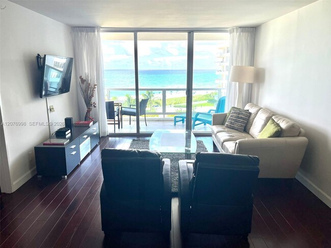 Building Photo - 5161 Collins Ave