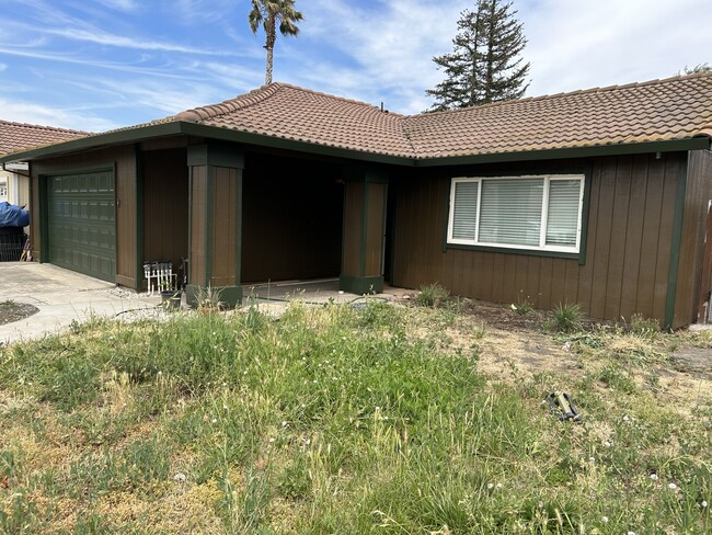 Primary Photo - 2800 Lincoln Blvd