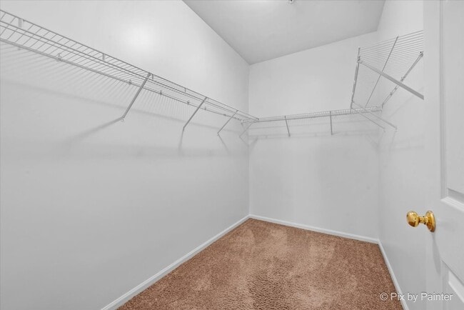 Building Photo - 820 Crossing Way