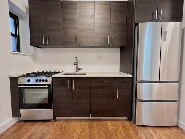 Building Photo - 611 W 137th St