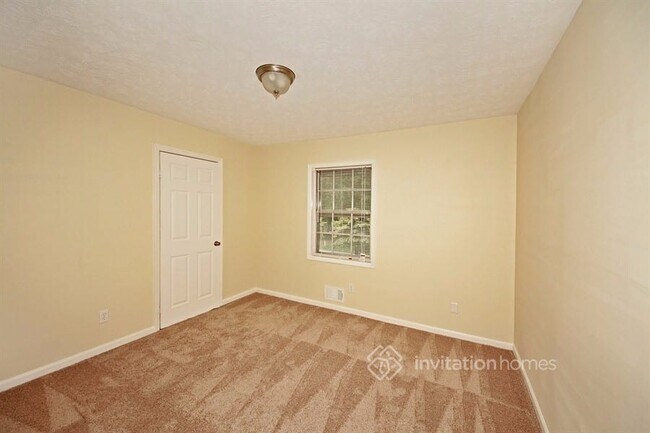 Building Photo - 5207 Edgemoor Dr NW